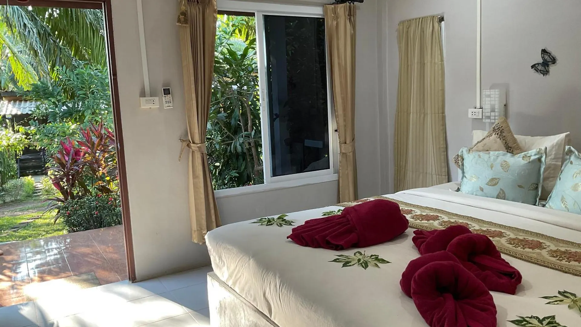 ** Semesteranläggning (resort) Mada Lanta Mai Keaw Hotell Ko Lanta Thailand