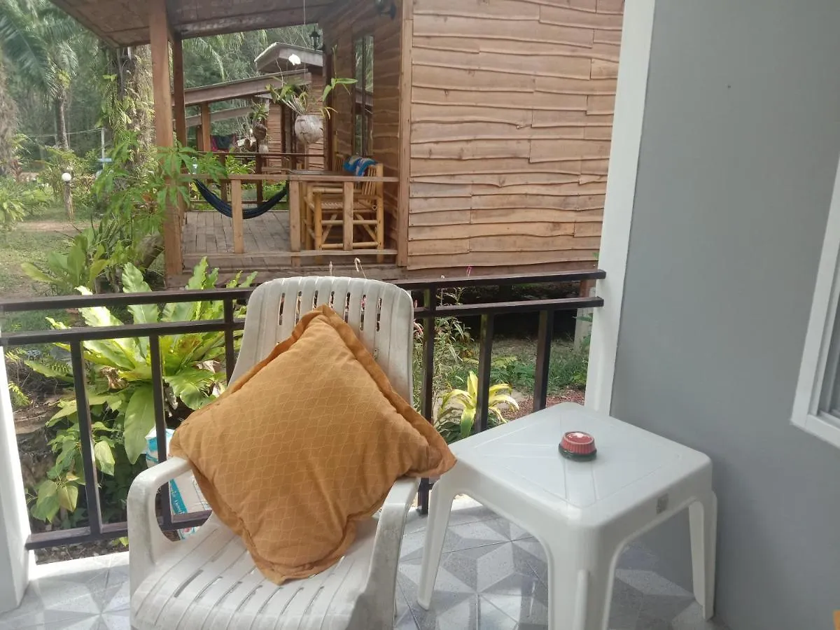 ** Semesteranläggning (resort) Mada Lanta Mai Keaw Hotell Ko Lanta Thailand